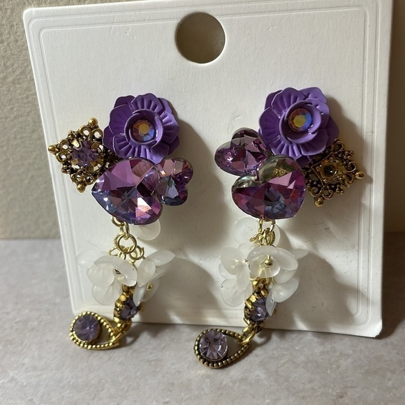 Flower Crystal Purple Dangle Earrings - Picture 7 of 13